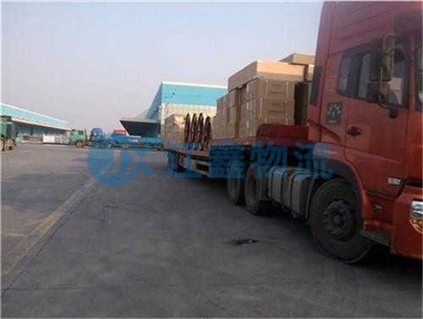 成都到阿克蘇直達(dá)貨運(yùn)部-成都到阿克蘇直達(dá)專(zhuān)線(xiàn)